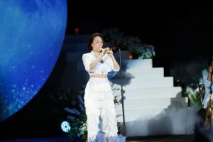 Mỹ Tâm hát "Nhớ" do chính cô sáng tác.